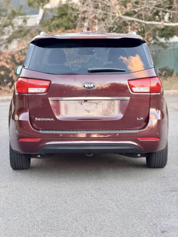 2017 Kia Sedona LX