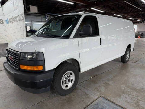2023 GMC Savana 2500