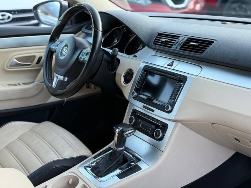 2010 Volkswagen CC Luxury