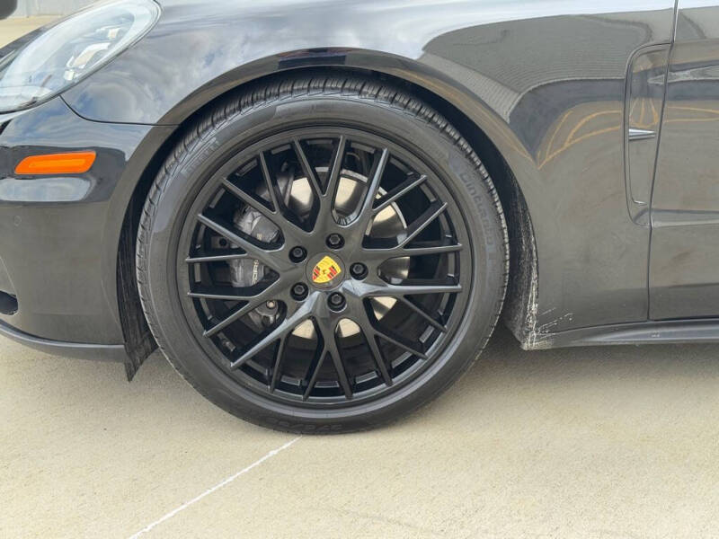 2020 Porsche Panamera 4