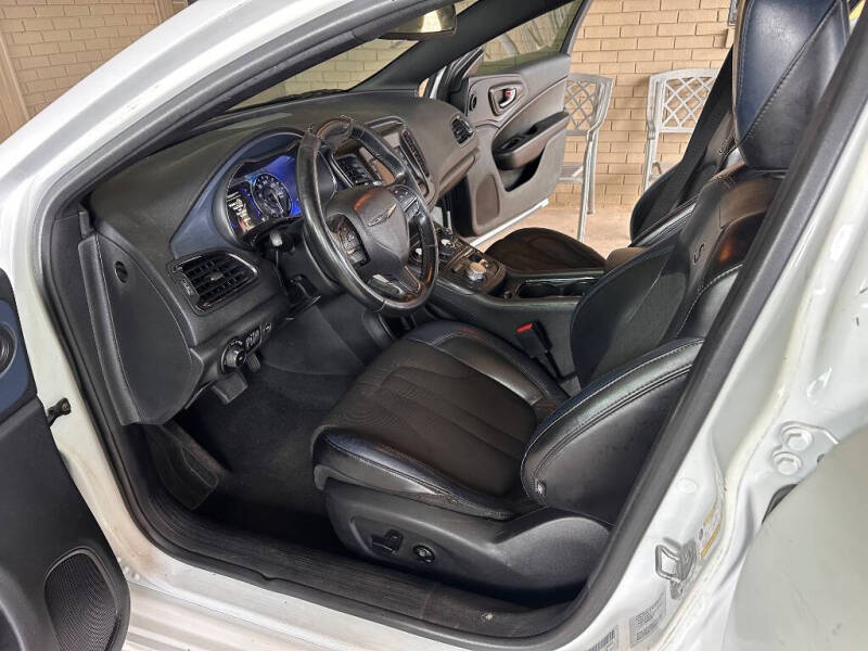 2016 Chrysler 200 S