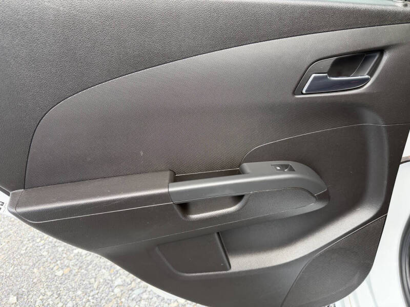2017 Chevrolet Sonic LT Auto