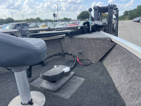 2002 Tracker PRO AVENGER 16