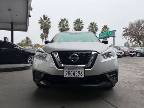 2020 Nissan Kicks S