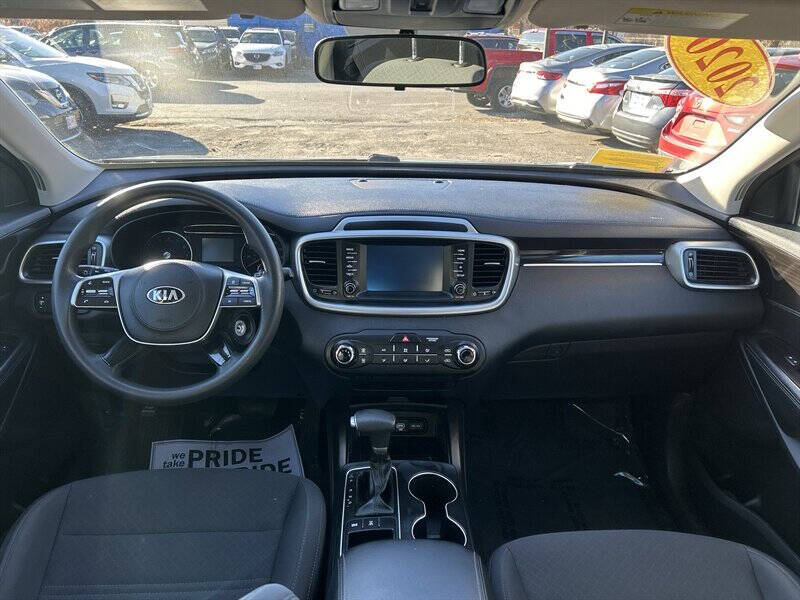 2020 Kia Sorento LX V6