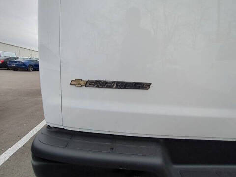 2025 Chevrolet Express 2500