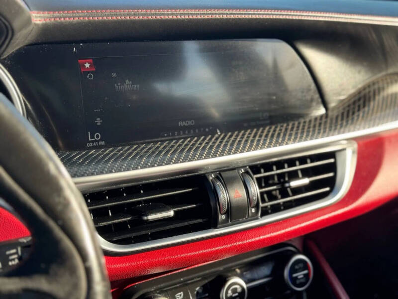 2018 Alfa Romeo Stelvio Quadrifoglio