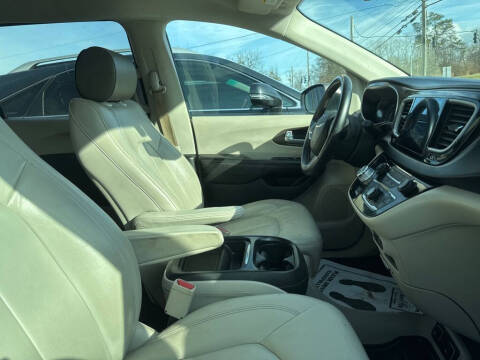 2017 Chrysler Pacifica Touring Plus