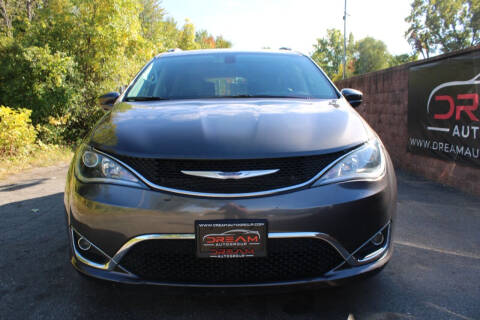 2020 Chrysler Pacifica Touring L