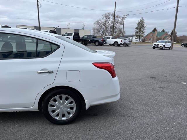 2015 Nissan Versa 1.6 S