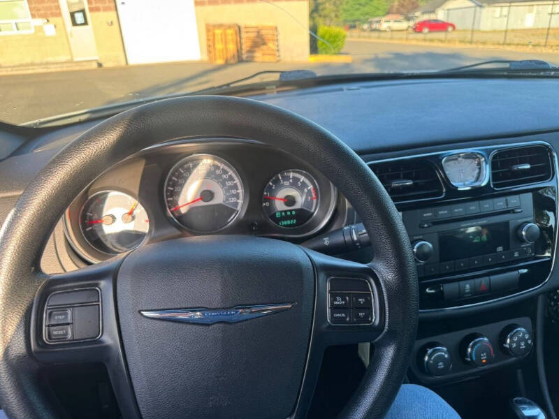 2014 Chrysler 200 LX