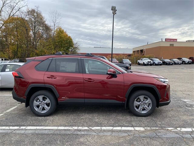 2025 Toyota RAV4 Hybrid LE