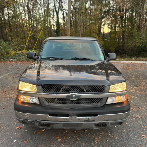 2003 Chevrolet Silverado 1500 LS photo 1