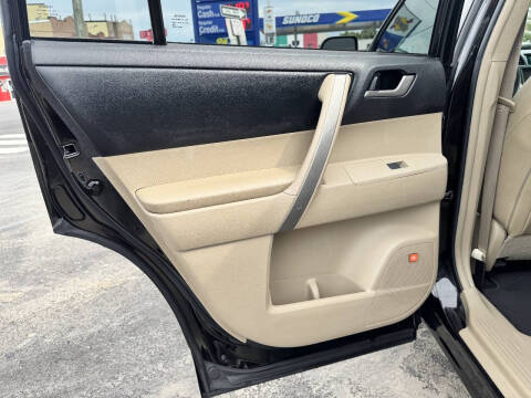 2012 Toyota Highlander SE