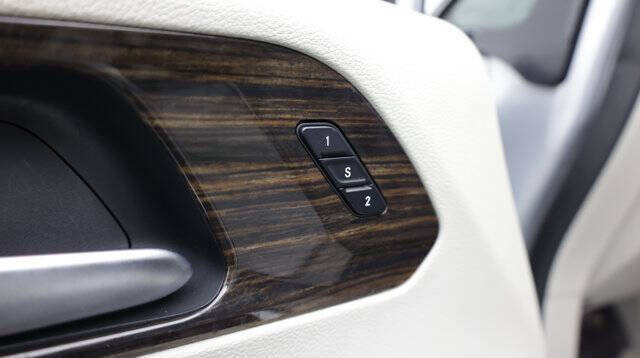 2023 Chrysler Pacifica Plug-In Hybrid Limited