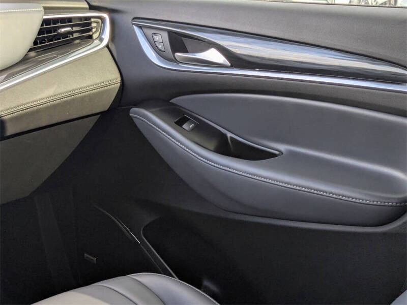 2023 Buick Enclave Premium