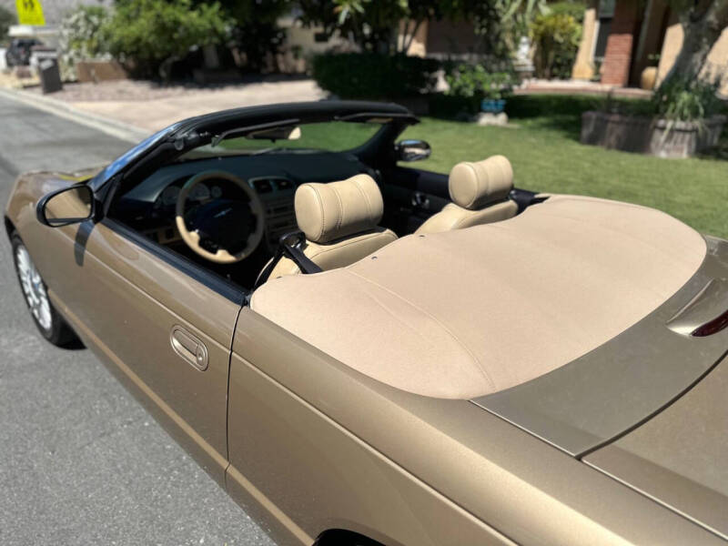 2005 Ford Thunderbird Deluxe