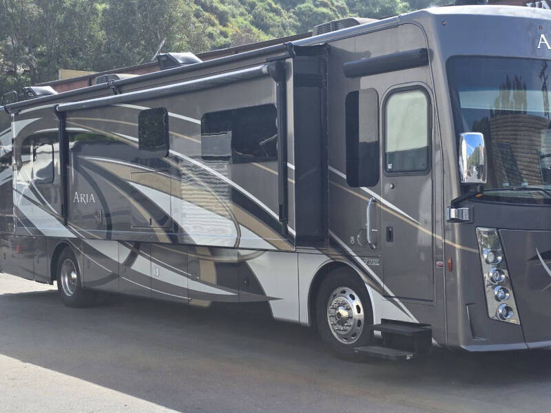 2017 Thor Motor Coach Aria
