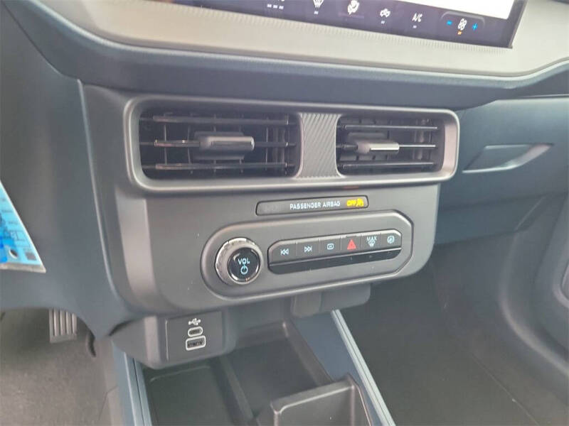 2025 Ford Maverick XL