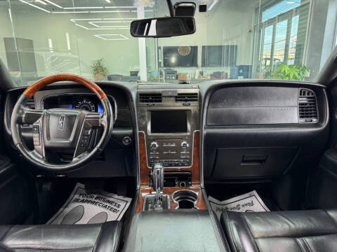 2017 Lincoln Navigator L Select