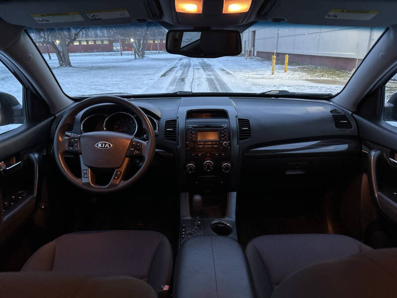 2011 Kia Sorento LX