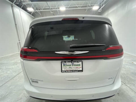 2026 Chrysler Pacifica Pinnacle