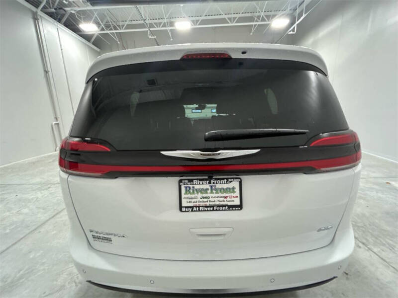 2026 Chrysler Pacifica Pinnacle