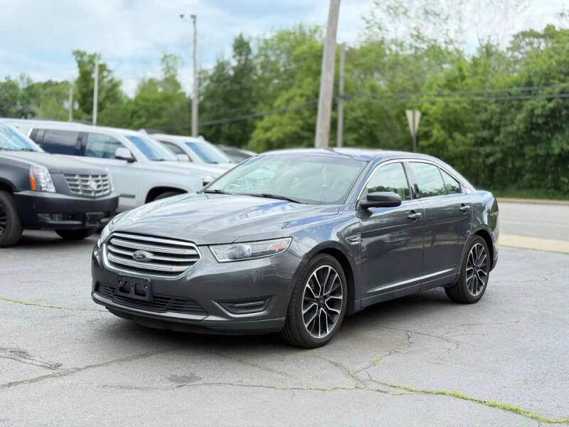2017 Ford Taurus SEL