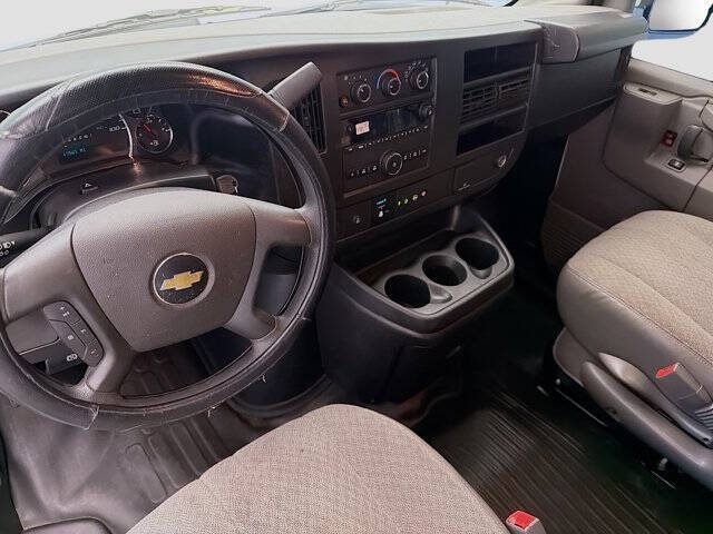 2022 Chevrolet Express 2500