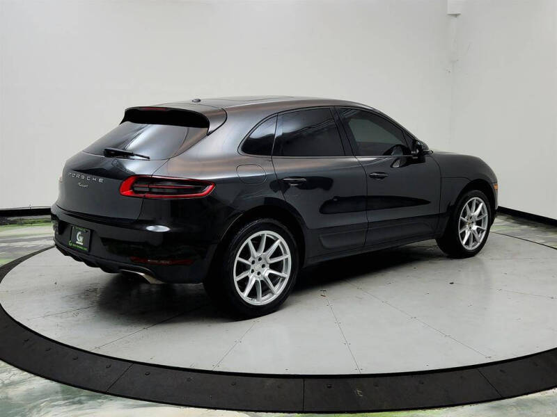 2017 Porsche Macan