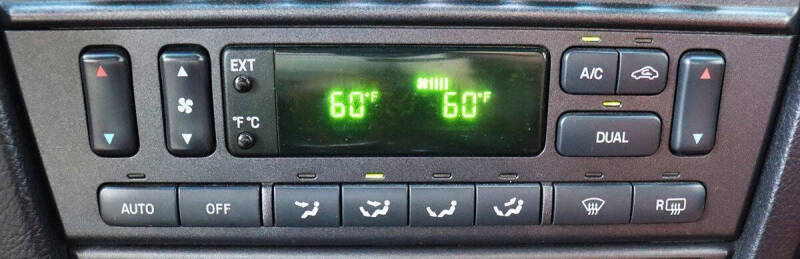2003 Ford Thunderbird
