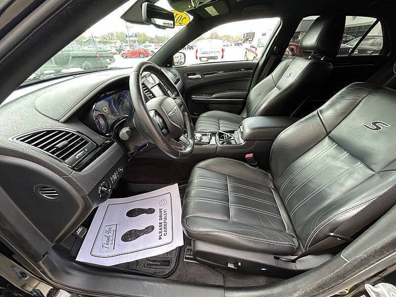 2018 Chrysler 300 S