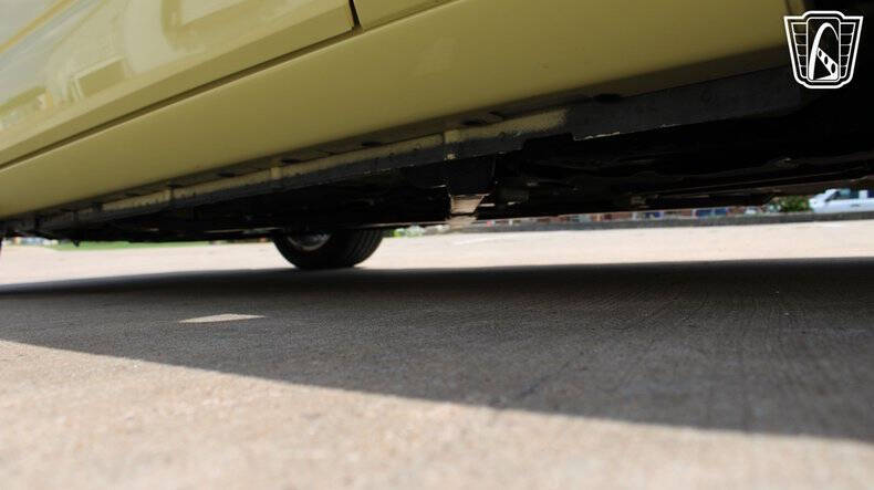 2005 Ford Thunderbird