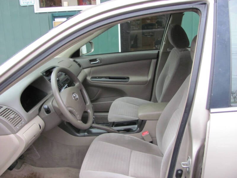 2005 Toyota Camry Standard photo 8