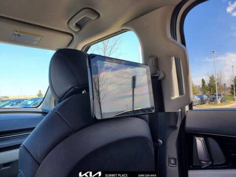 2023 Kia Carnival SX