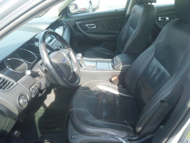 2010 Ford Taurus Limited
