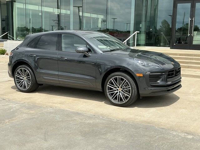 2025 Porsche Macan