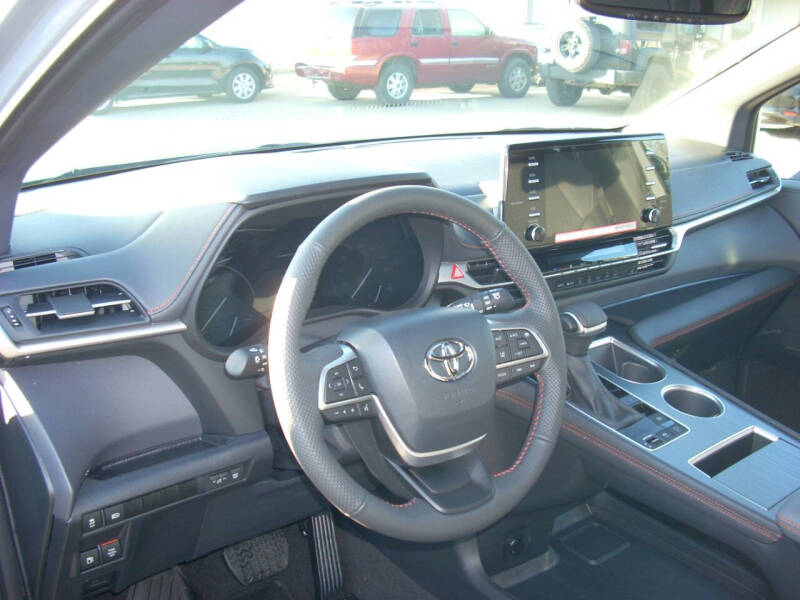 2024 Toyota Sienna XSE 7-Passenger