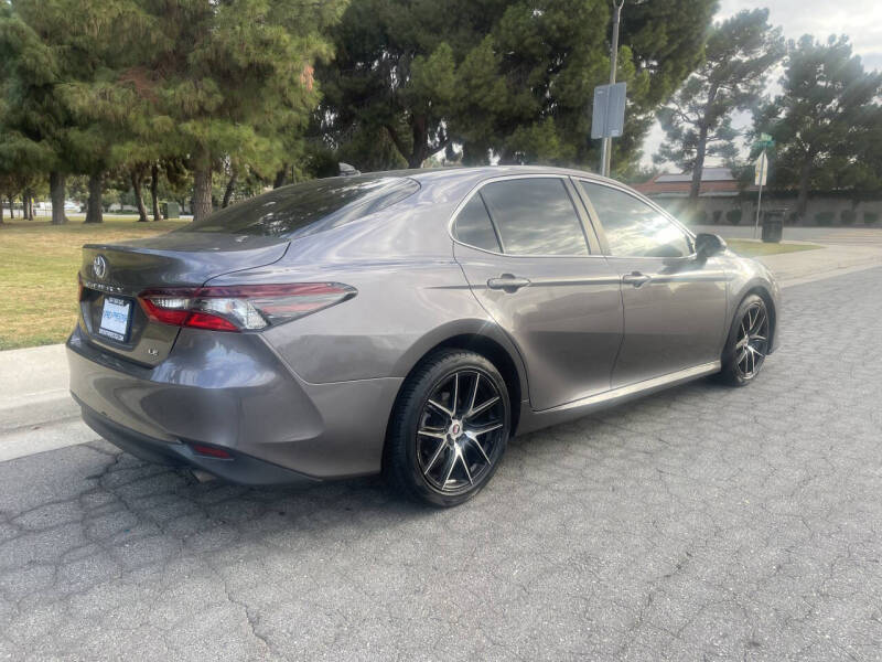 2022 Toyota Camry LE