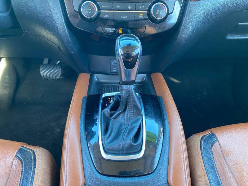 2017 Nissan Rogue SL