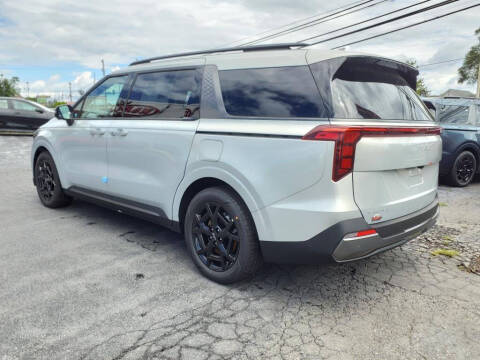 2025 Kia Carnival SX