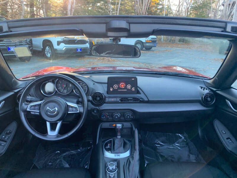 2019 Mazda MX-5 Miata Sport