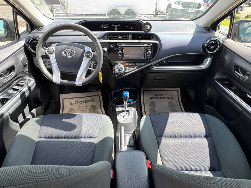 2016 Toyota Prius c Two