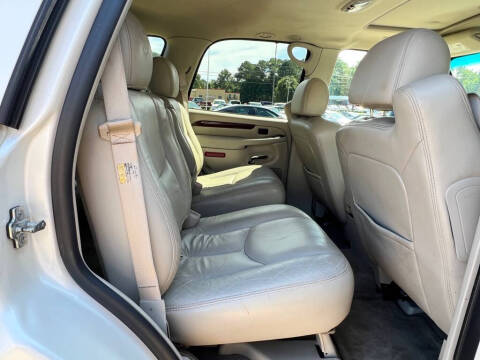 2004 Cadillac Escalade