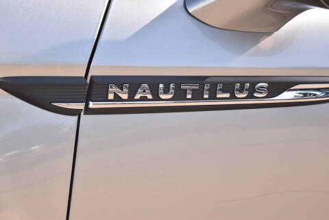 2022 Lincoln Nautilus Standard