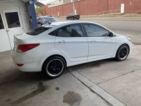 2014 Hyundai Accent GLS