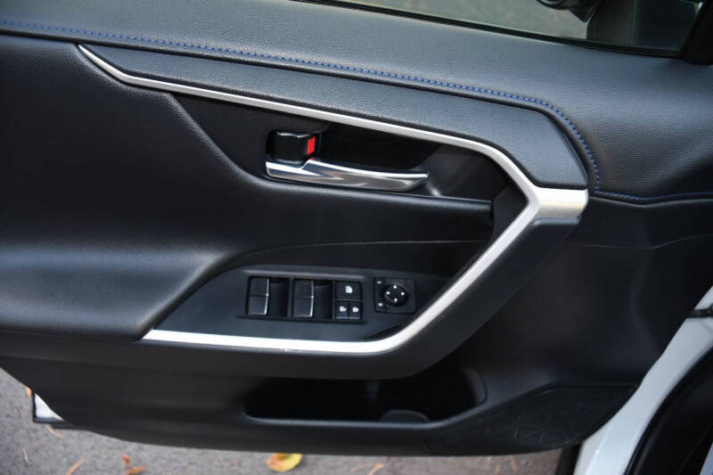 2020 Toyota RAV4 Hybrid XSE