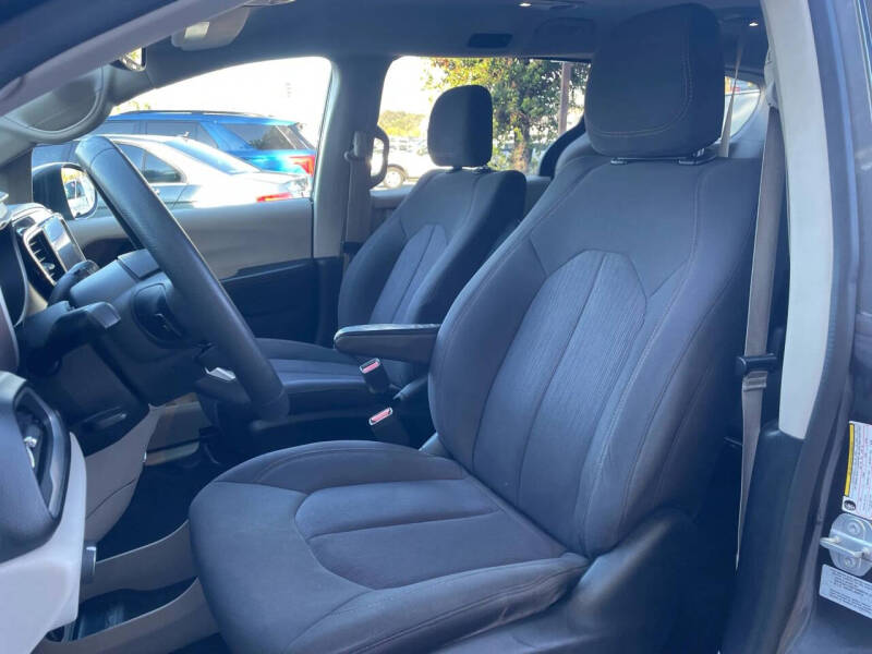 2017 Chrysler Pacifica Touring