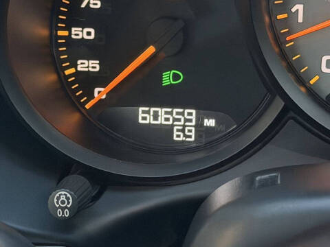 2016 Porsche Cayman GT4