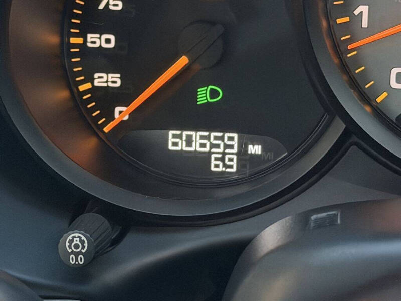 2016 Porsche Cayman GT4